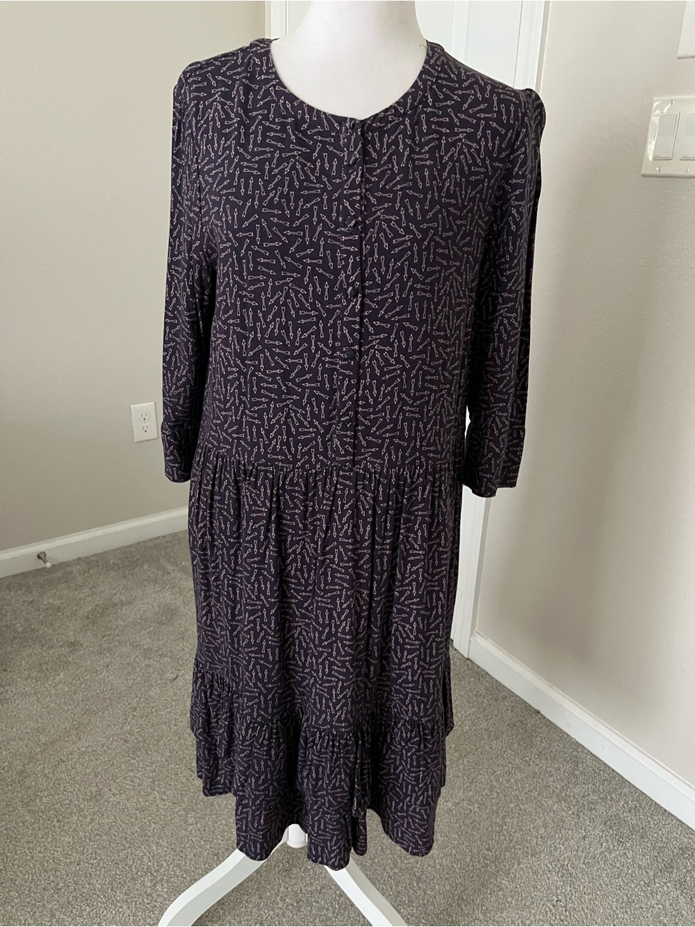 EUC Boden Dark Purple Arrow Printed Tiered Midi Dress Size 10